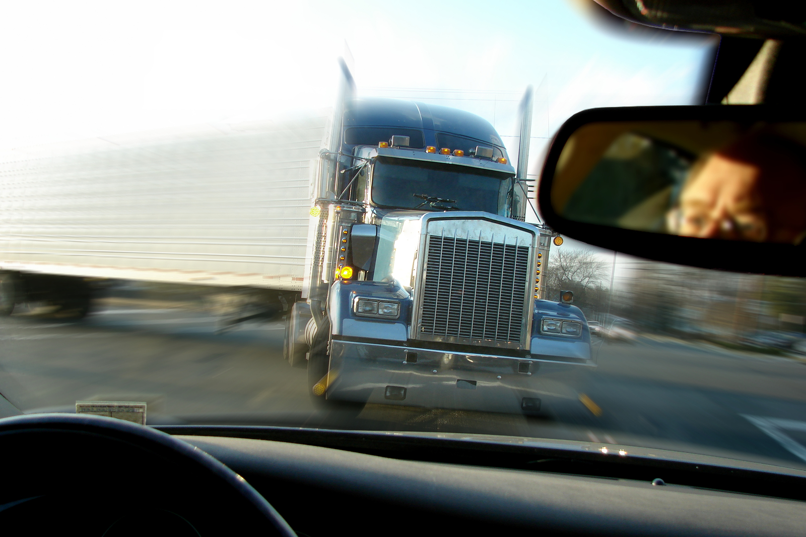 Houston Trucking Accidents Caused by Blind Spots
